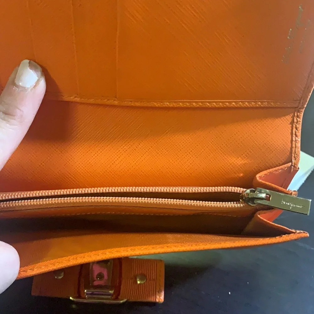 💗SALE💗 Salvatore‎ Ferragamo leather wallet